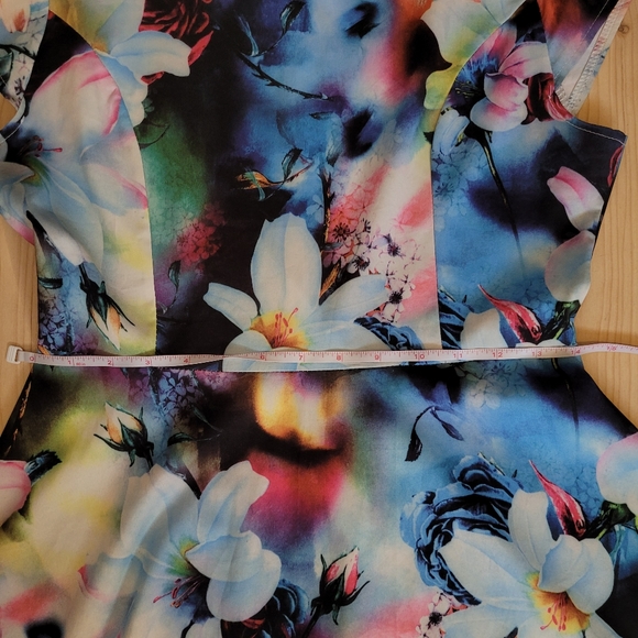 Floral Print Dress - Picture 9 of 10